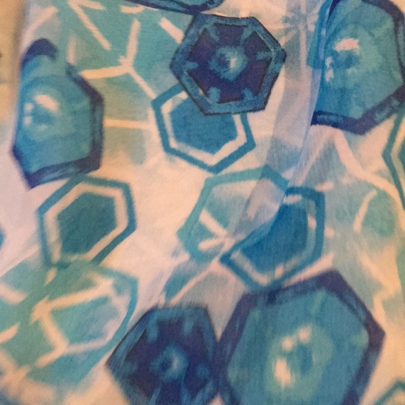 IZ Amy Byer one sleeve blouse - Picture 4 of 5